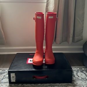 Hunter rain boots 🧡